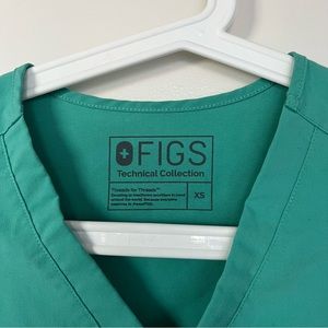 FIGS Catarina One-Pocket Scrub Top